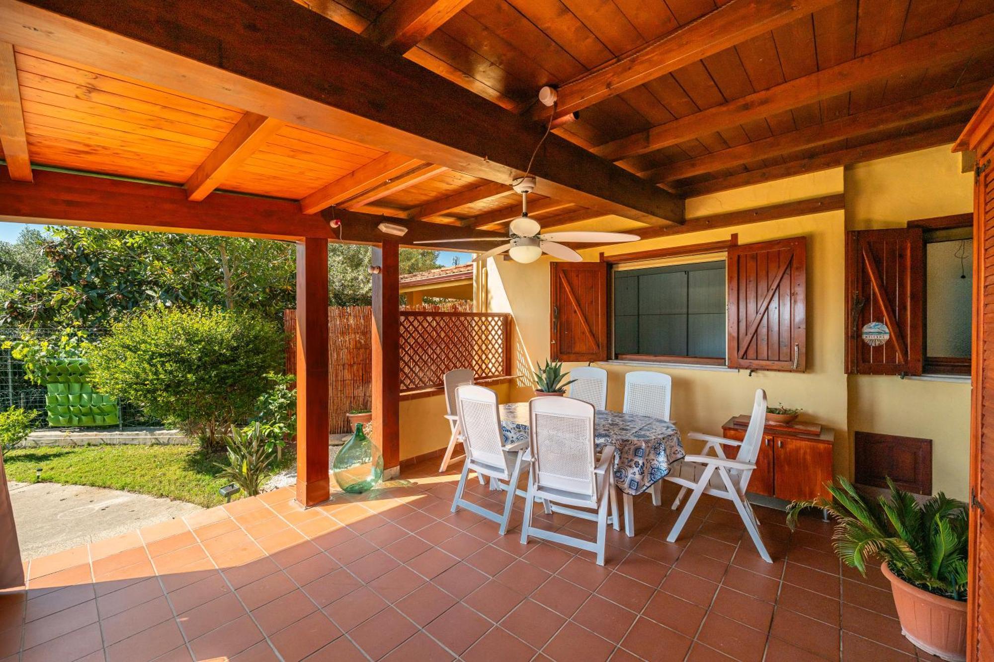 Casa Vacanza Mar Mediterraneo Quartu Sant'Elena Exterior photo